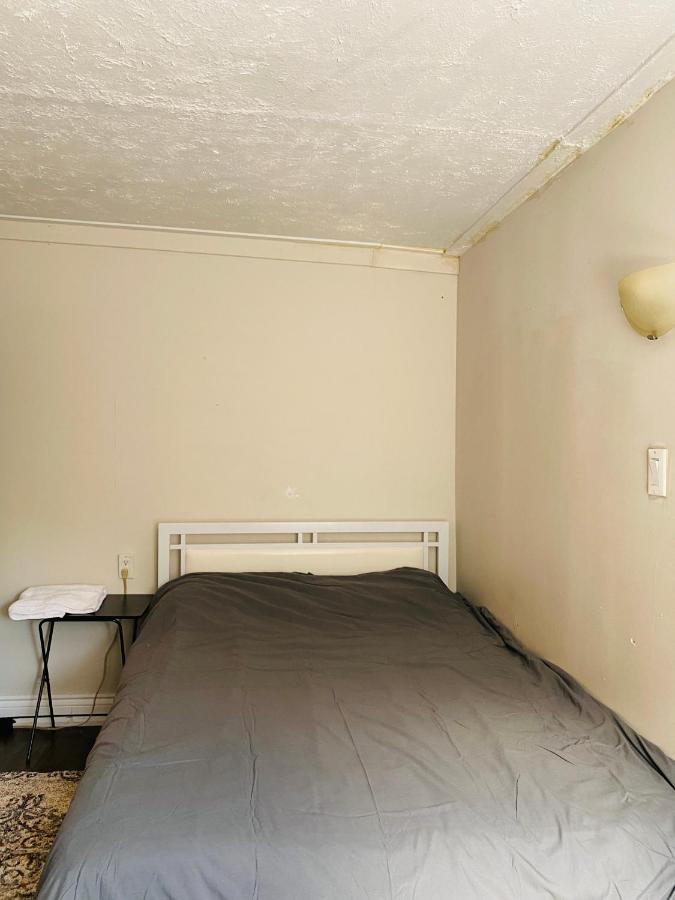 Lovely II Space Share A Room East York Canada Toronto Exterior foto